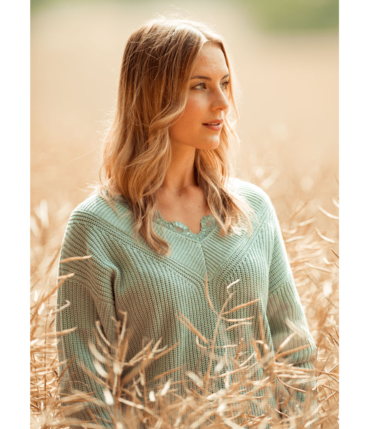 Pullover Lace