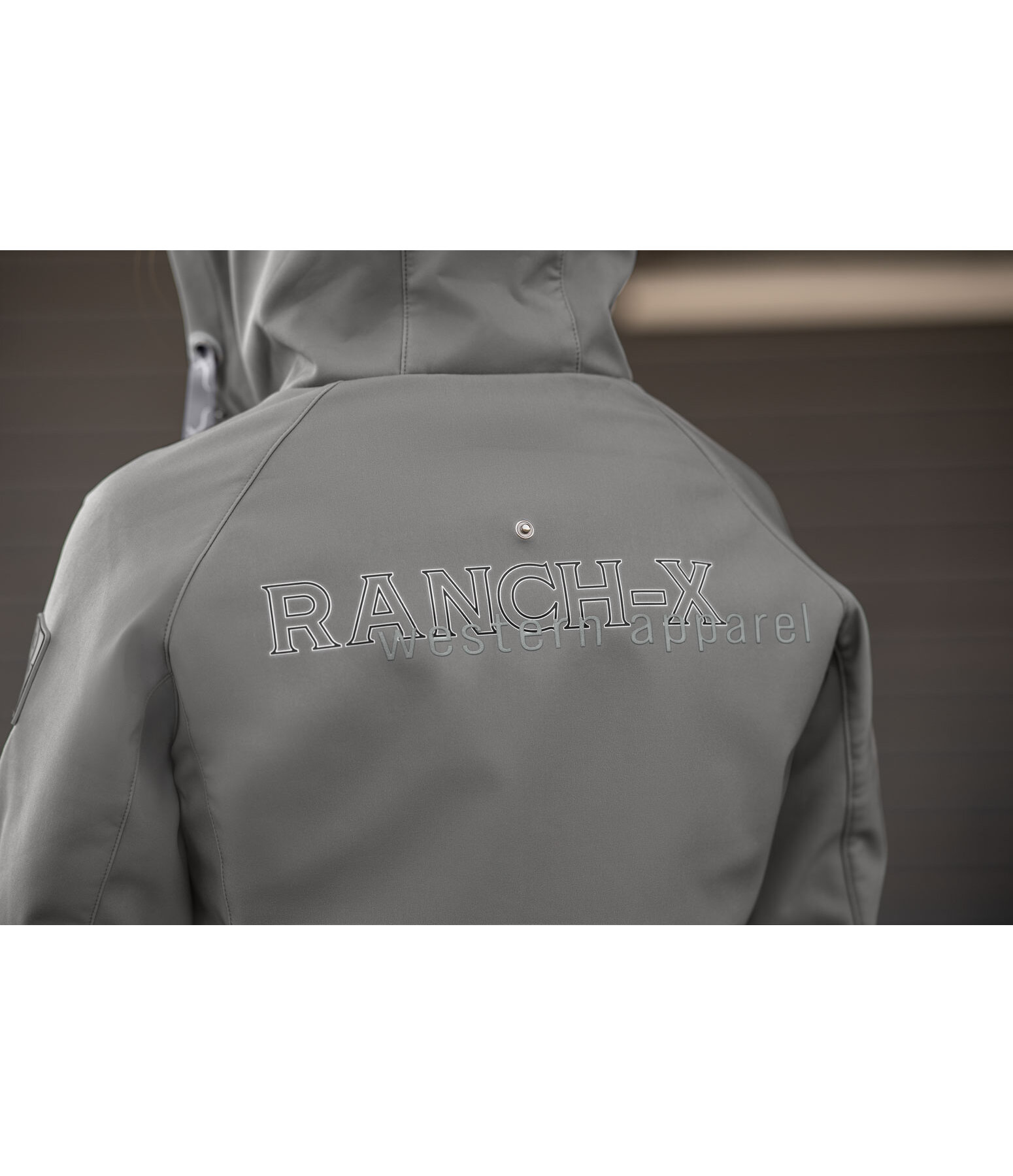 Giacca softshell con cappuccio Sutton