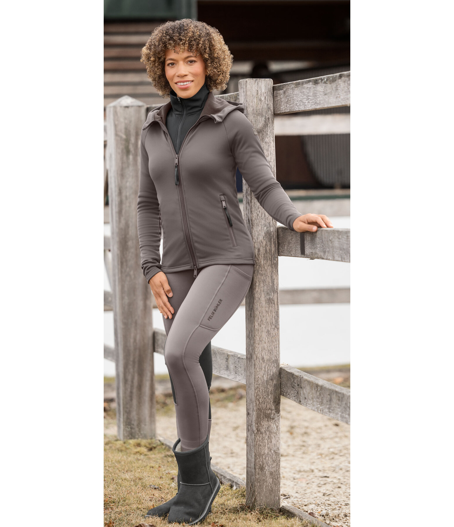 Felpa Performance Stretch con cappuccio Carin