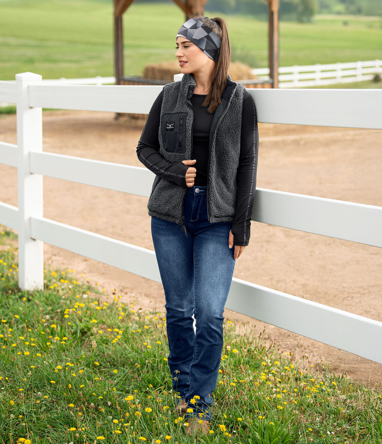 Outfit western Elsie in nero