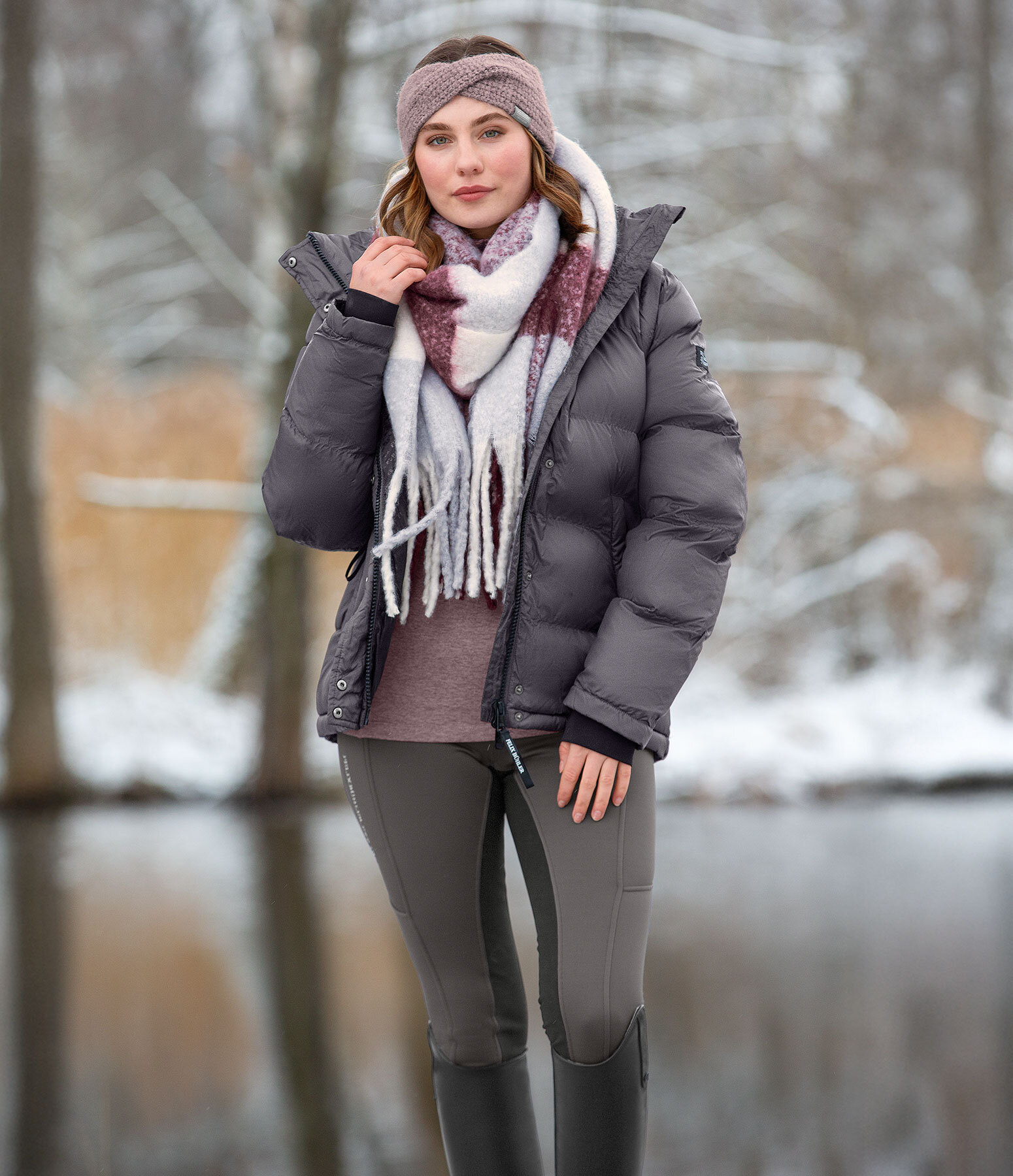 Outfit da donna Elis in carbon