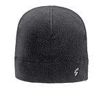 Beanie in pile