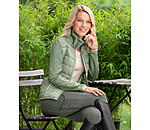 Outfit da donna Hanni in light-olive