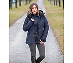 Outfit da donna Sara in navy-classic