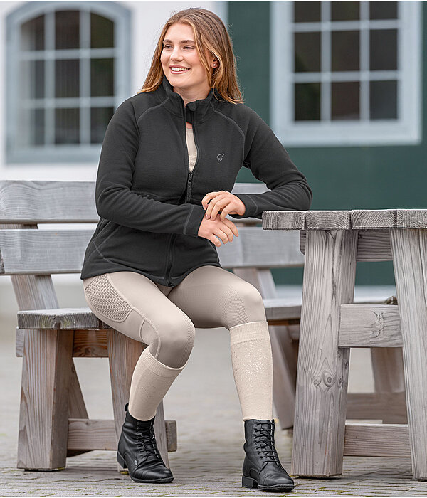 Outfit da donna Inga in nero