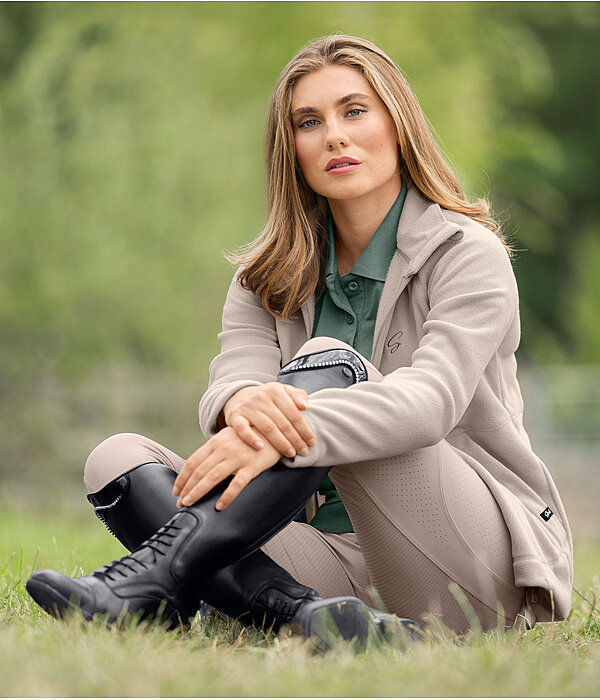 Outfit da donna Inga in champagne