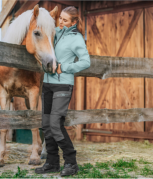 Outfit da donna con giacca softshell traspirante con cappuccio rimovibile in light-mint