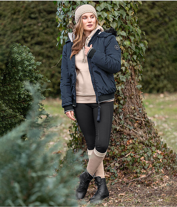 Outfit da donna Elisa in navy