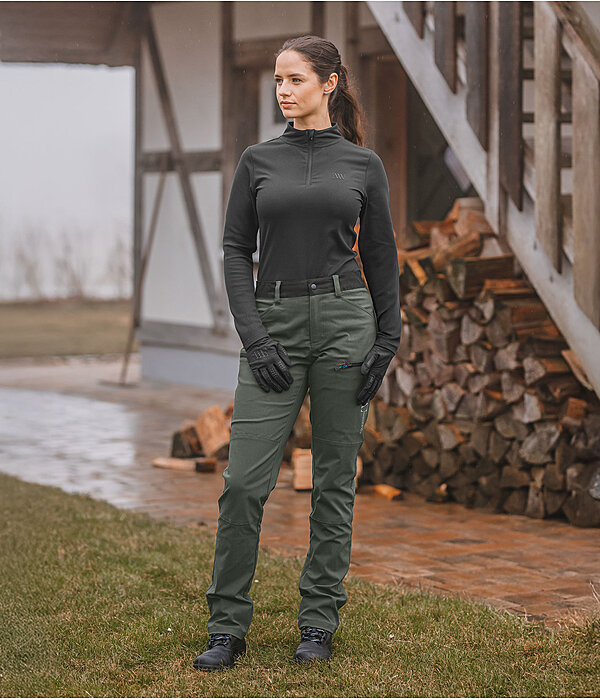 Outfit da donna con pantaloni outdoor funzionali 4 stagioni