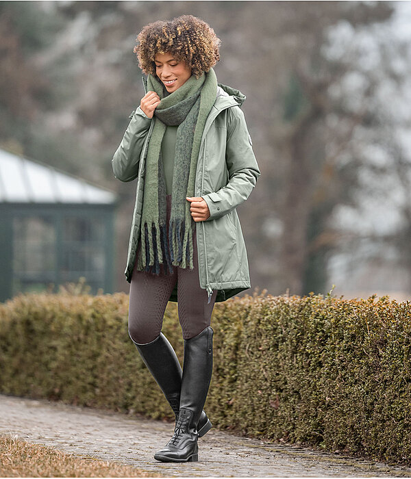 Outfit da donna Eliza II in pastel-green