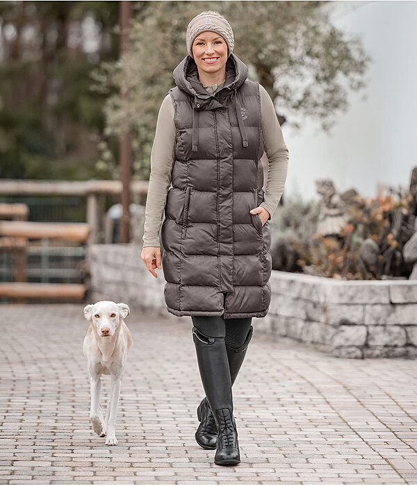 Outfit da donna Clara in dark-taupe